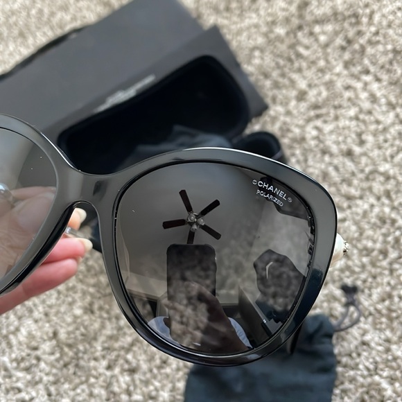 Chanel Pearl Logo Butterfly Sunglasses Black - Picture 11 of 17